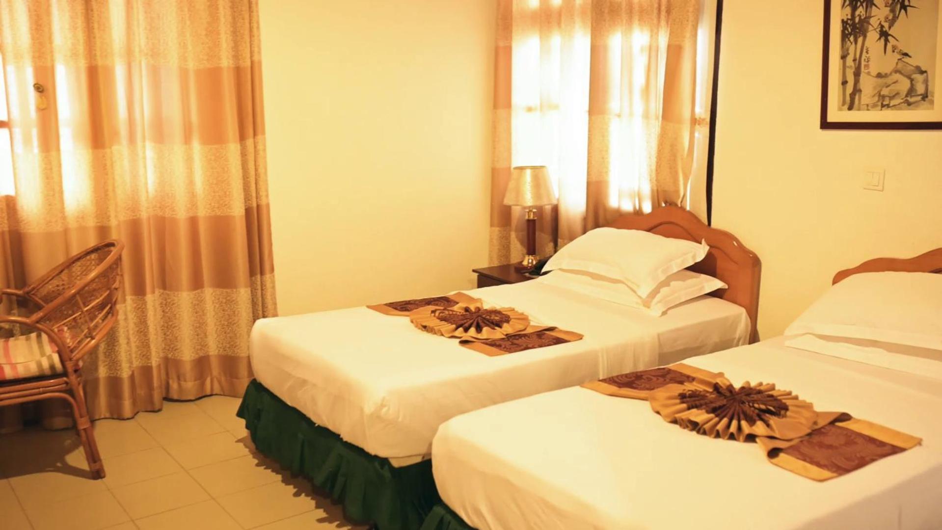 Royal Park Hotel And Chinese Restaurant Kumasi Exterior photo