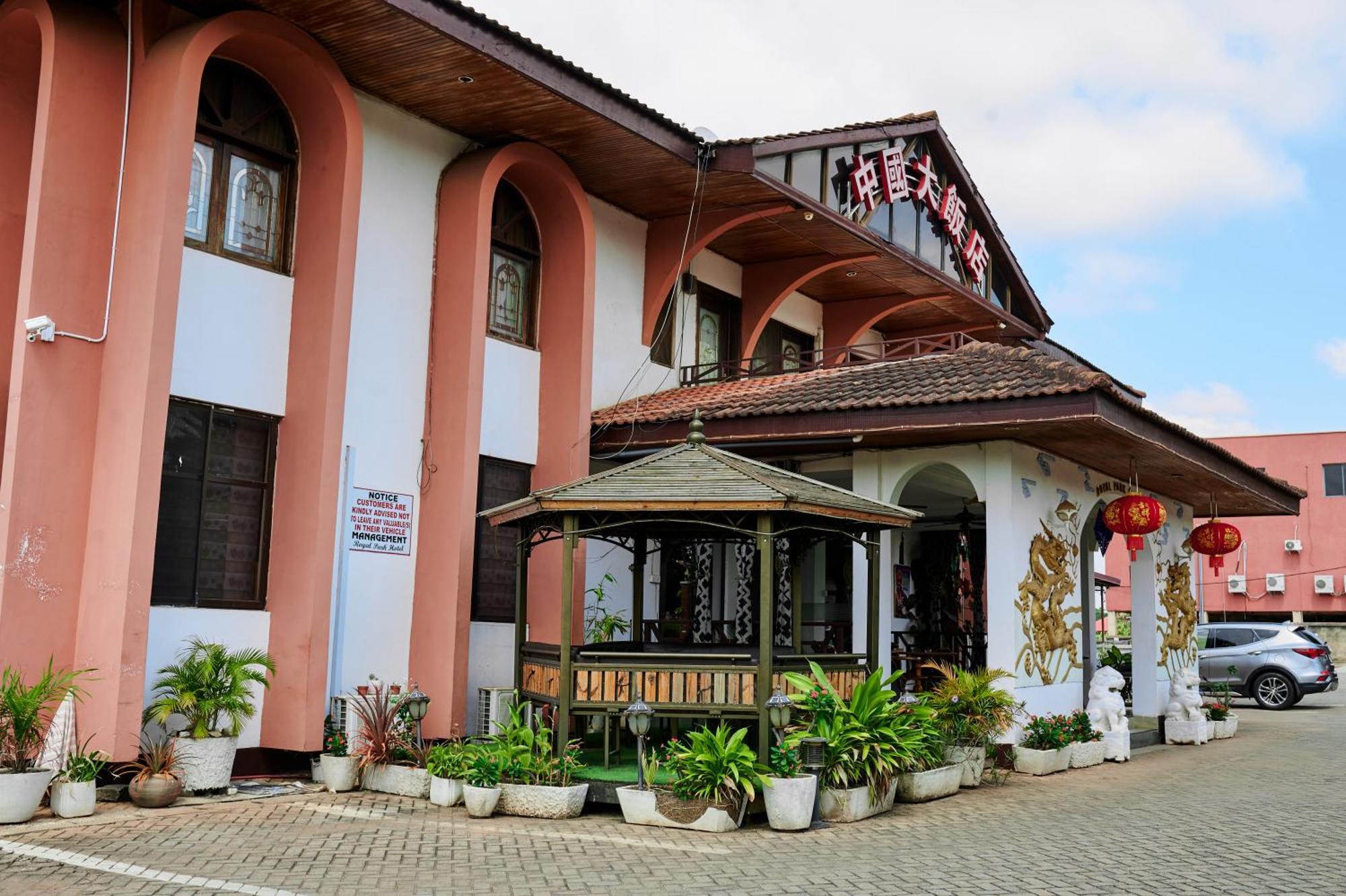 Royal Park Hotel And Chinese Restaurant Kumasi Exterior photo